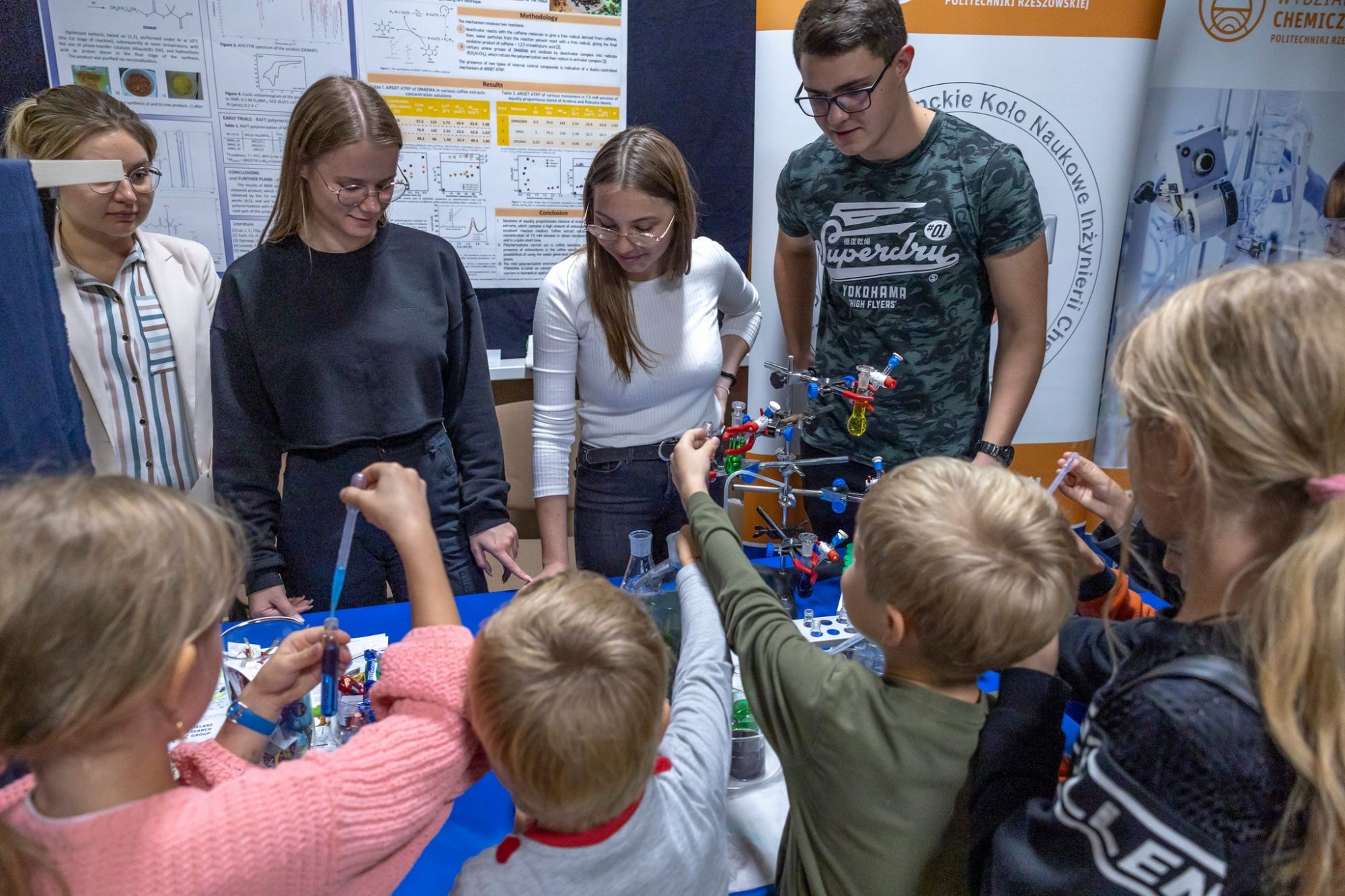 zdjęcie z poprzedniej edycji Nocnych Spotkań z Nauką